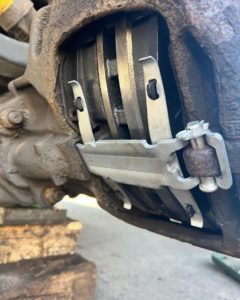 wymienione klocki hamulcowe