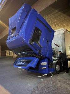 Zerwany wężyk wspomagania 2